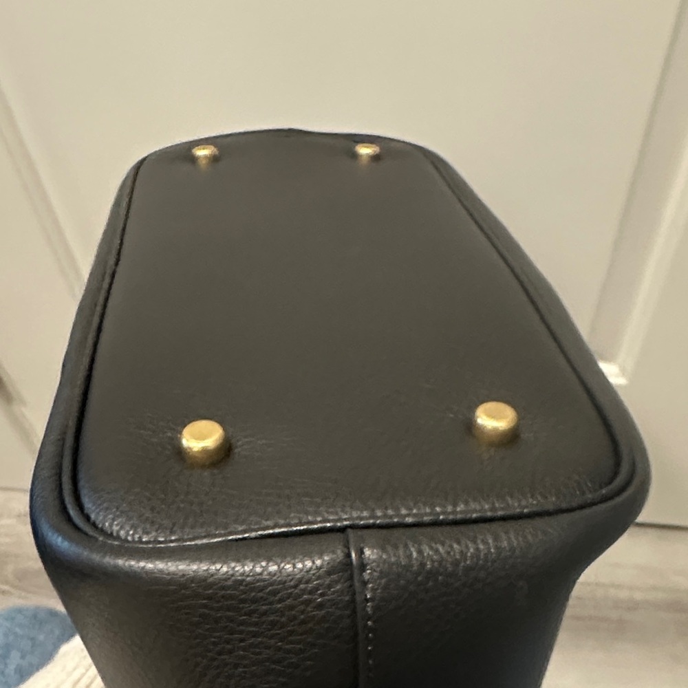 Coach Legacy Medium Black Pebbled  Leather Carryall 28 - Picture 5 of 10